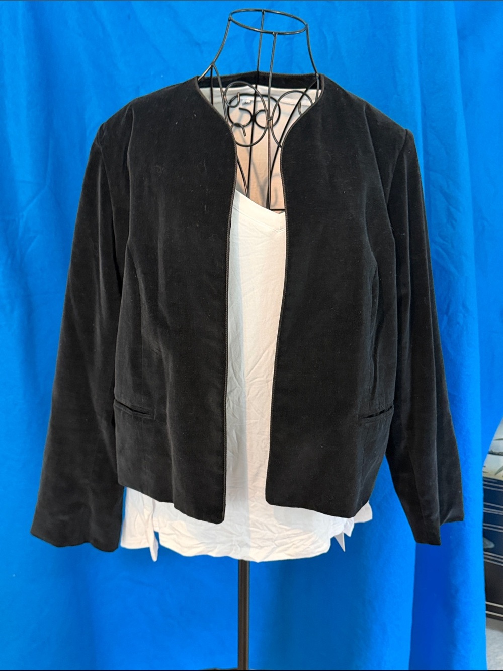 Vintage Sue Brett Black Velvet Blazer Open Front Collarless cotton rayon size 16